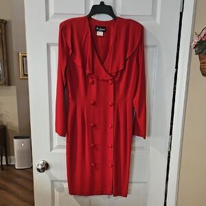 Chic Scarlet Long Sleeve Dress